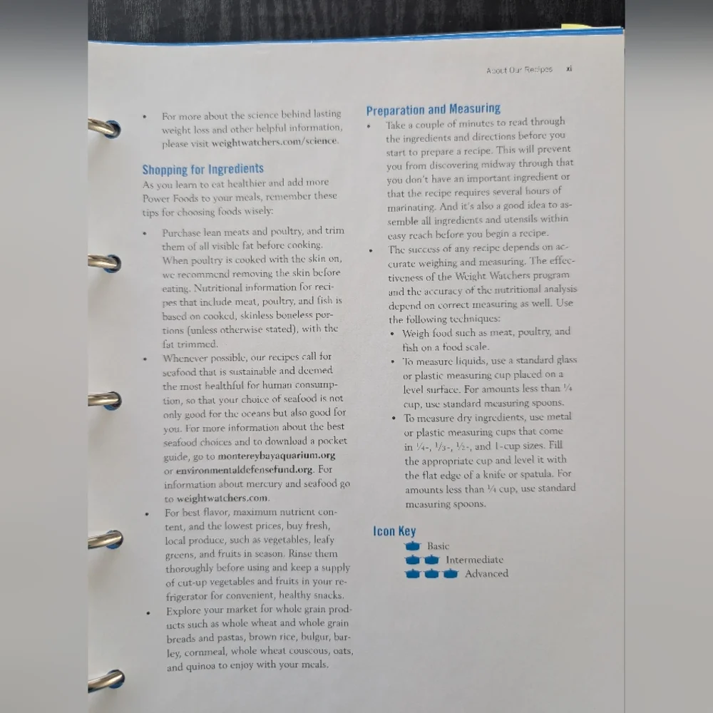 Weight Watchers New Complete Cookbook - Blue and White Cover - Picture 12 of 14